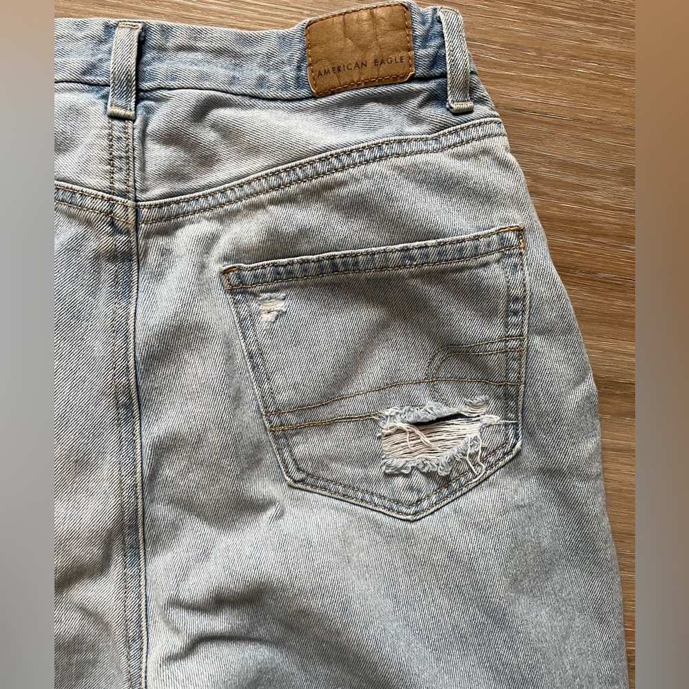 American Eagle Curvy Mom Jeans - Picture 11 of 13